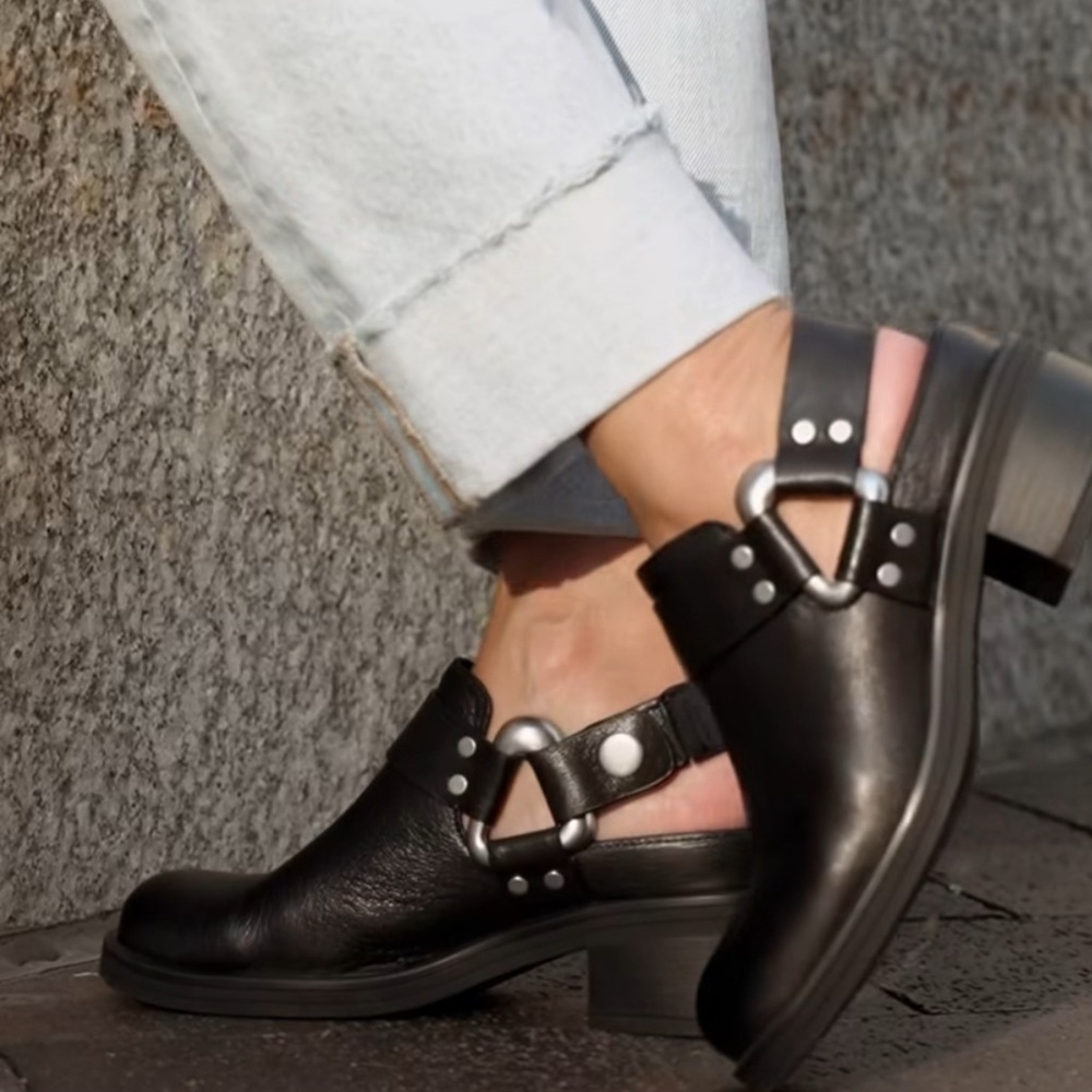 AEROSOLES Black Leather Mules
